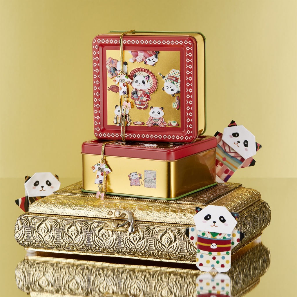 限量 🇯🇵 日本 青山 Aoyama Decarbo 日系復古華麗熊貓鐵盒 餅乾 鐵盒 蘋果 芝麻 素食餅乾 熊貓 和服