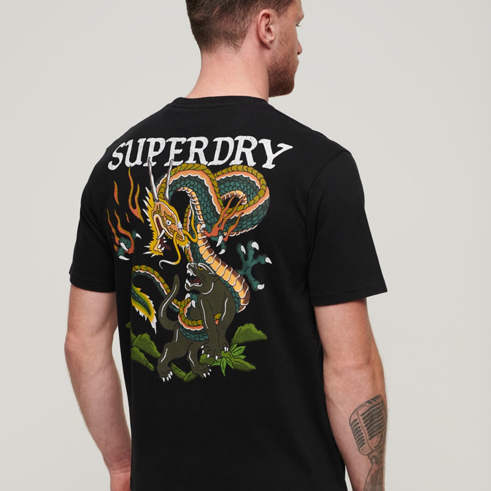【Superdry】男裝 短袖T恤 Tattoo Graphic Loose 水洗黑