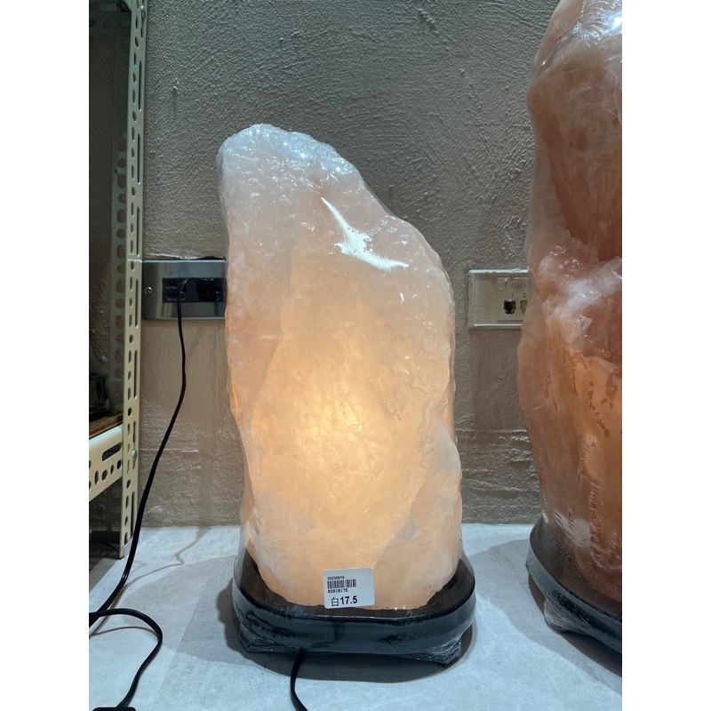特選喜馬拉雅山《稀有白玉鹽燈》17.5公斤高33公分