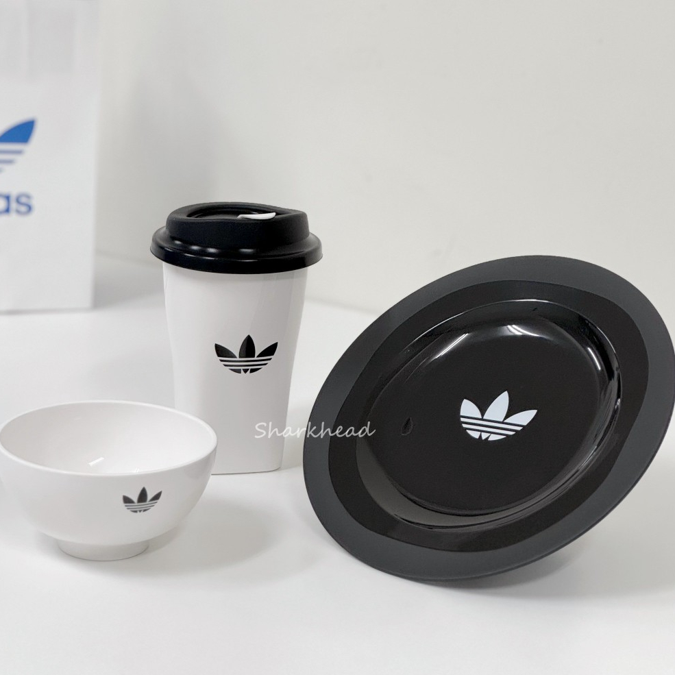 【Sharkhead】現貨 Adidas Originals 餐盤組 三葉草 咖啡杯 杯子 圓盤 盤子 碗 小碗 黑 白