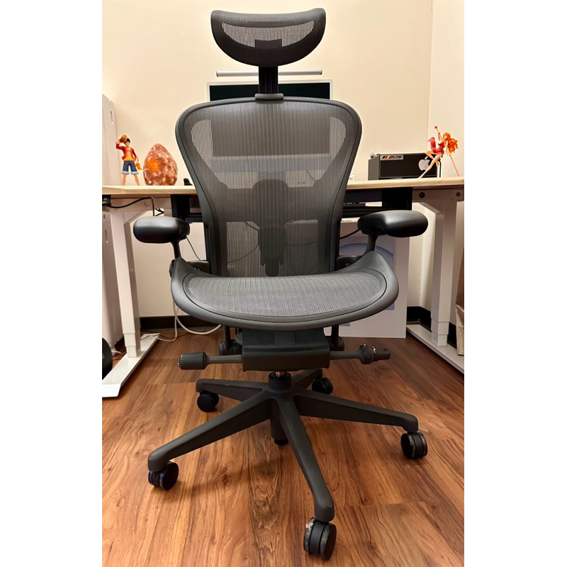 二手 原廠Herman Miller Aeron 2.0(全功能) 附頭枕 B Size 保固9年