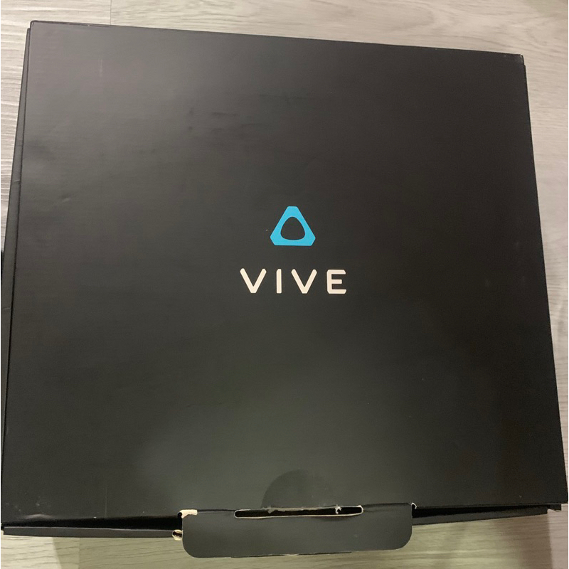 HTC VIVE Focus 3 VR 虛擬實境 無線ㄧ體式VR頭戴裝置（附贈V R傳輸線）