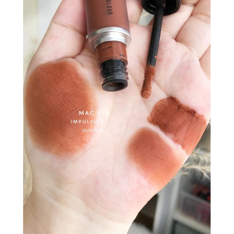 (保留中)MAC 絲柔粉霧唇釉 979 impulsive 焦糖烤布蕾/陶土色