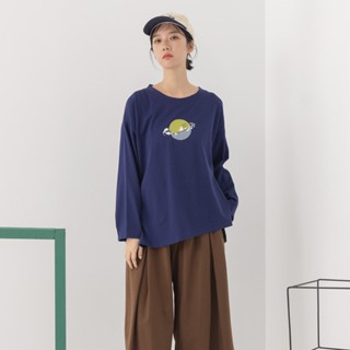 【MOSS CLUB】魚群環繞長版斜切圓領長袖上衣 藍 灰 (魅力商品)