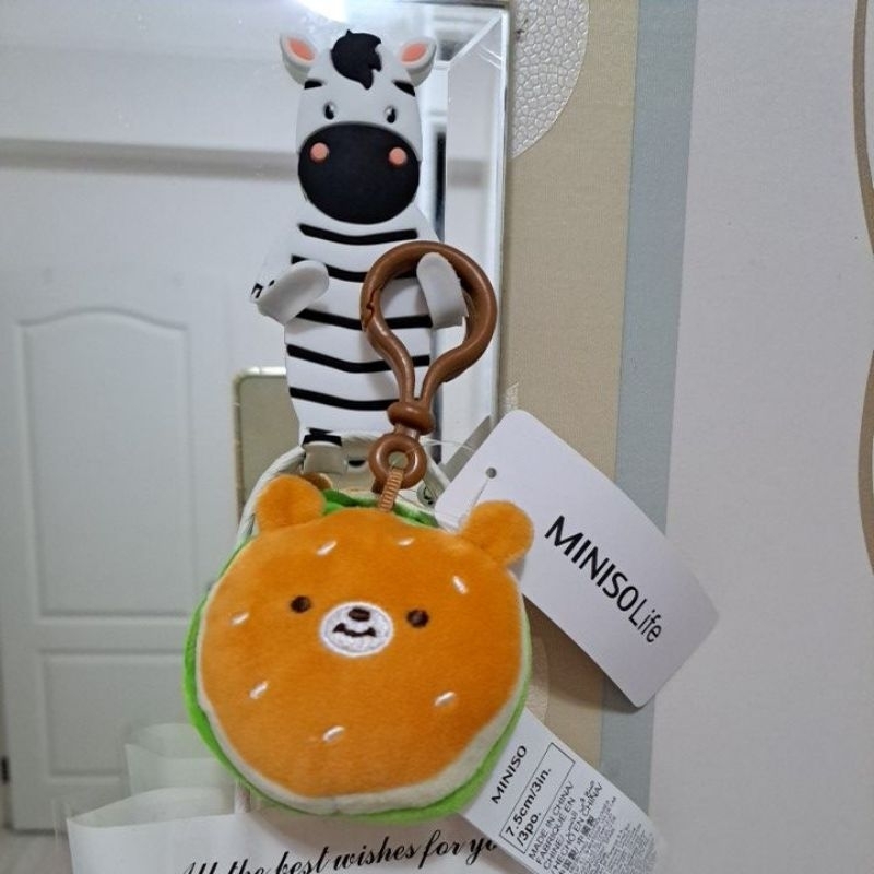 全新-名創優品miniso鑰匙圈- 迷你韓國Q版 漢堡毛絨 娃娃 包掛件 表情包 小熊熊鑰匙扣掛 吊飾飾品