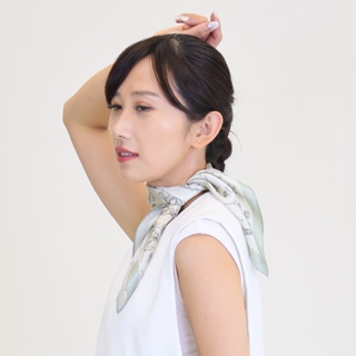 康乃馨-綠｜頂級法式蠶絲方巾 BANNIES 蠶絲巾 絲巾 蠶絲 方巾