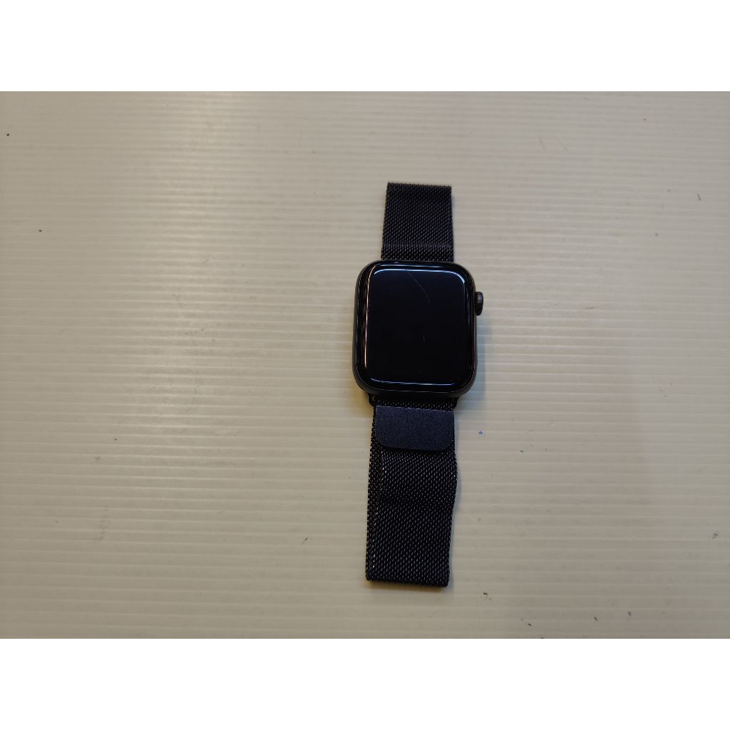 二手功能正常 無充電器 44mm GPS Apple Watch 4 S4 賣2千7 也可用各式物品換