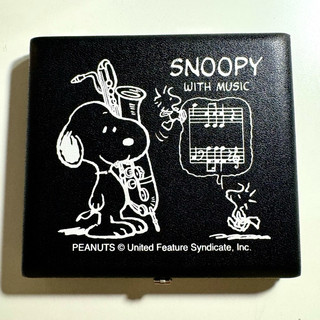 史努比 SNOOPY 竹片盒 上低音薩克斯風 Baritone Sax