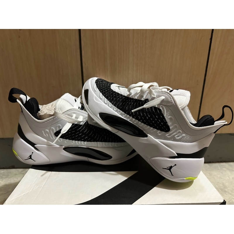 Nike籃球鞋 白黑JORDAN LUKA 1 NEXT