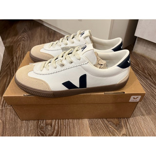 veja volley 白 皮革 雕花 42 台灣公司貨