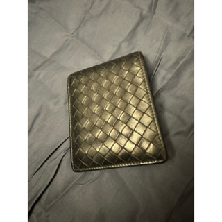 二手 BOTTEGA VENETA 小牛皮編織 對開8卡短夾 黑色皮夾 bv