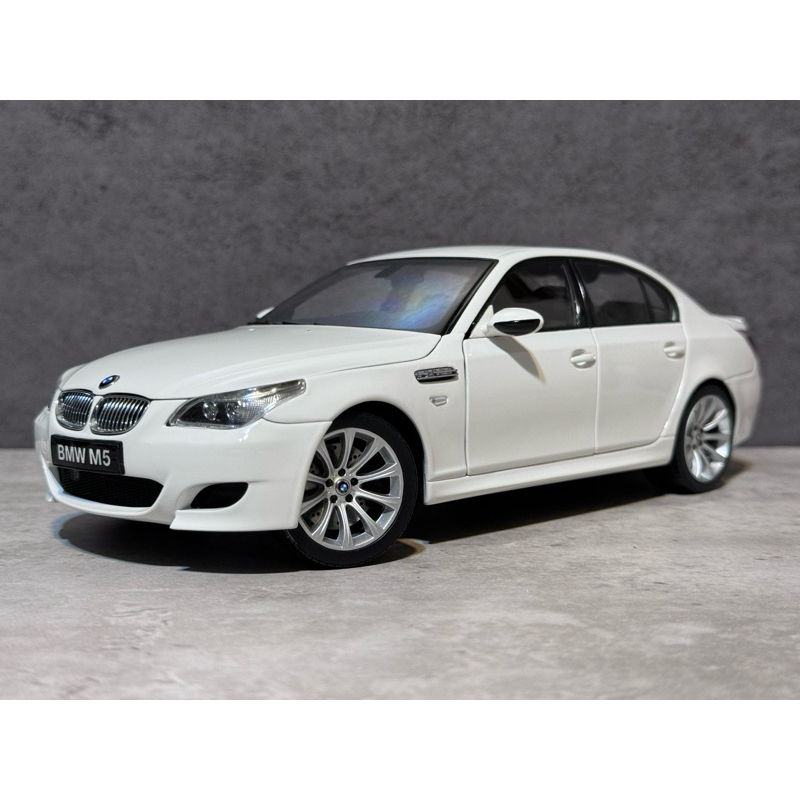 【Kyosho】1/18 BMW M5 E60 稀有白色 1:18 模型車