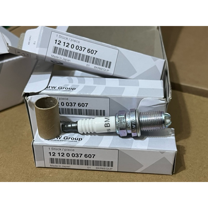 BMW M54 E46 E34 E36 E38 E53 E60 E63 E65 原廠火星塞，料號：12120037607