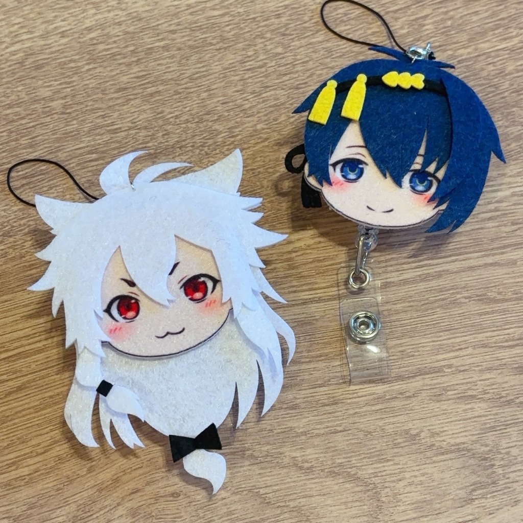 ‼️清貨賠售‼️刀劍亂舞 刀剣乱舞 三日月宗近 爺爺 小狐丸 三條宗近 刀劍男士 吊飾 痛包 周邊 伸縮扣 易拉扣 證件