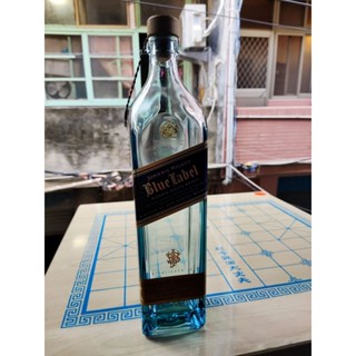 二手藍標約翰走路藍色空酒瓶，1公升2個，700ml有6個，下單告知要那種