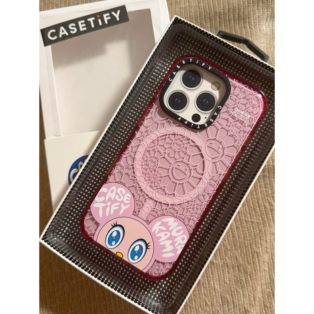 CASETiFY 村上隆 （白）ワイヤレスイヤホンポーチ♡完売商品最終お値下げ♡ CASETiFY 村上隆 （白）ワイヤレスイヤホンポーチ♡完売商品最終