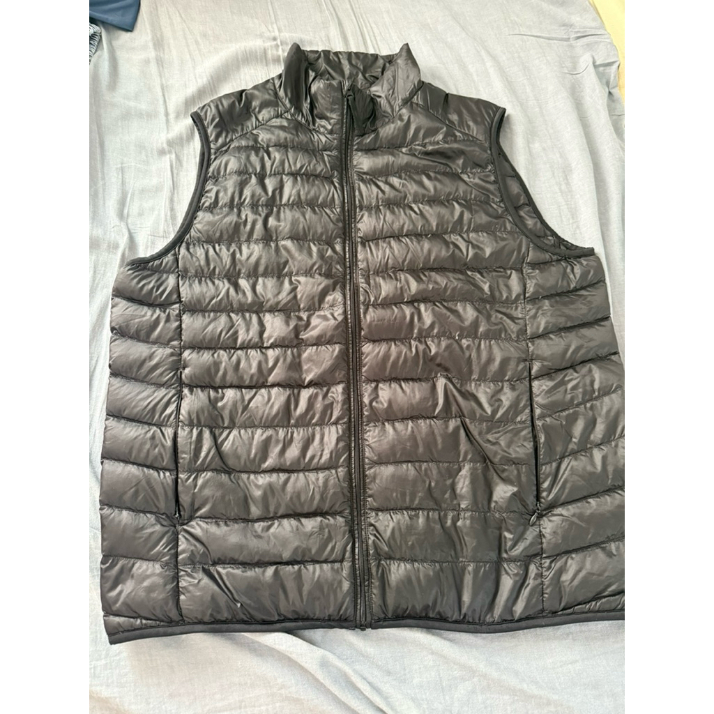 二手 男裝 Uniqlo 羽絨背心 黑色 尺碼XL