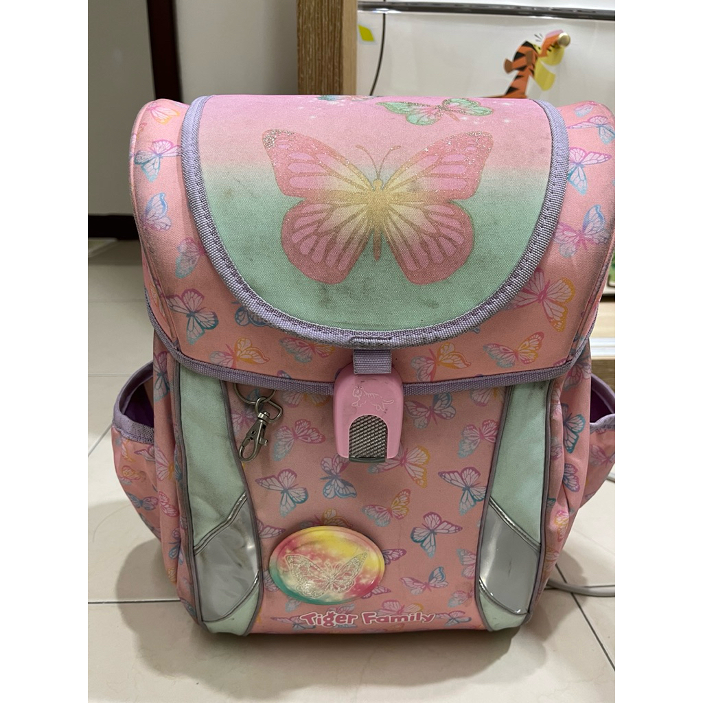 Tiger family 二手書包