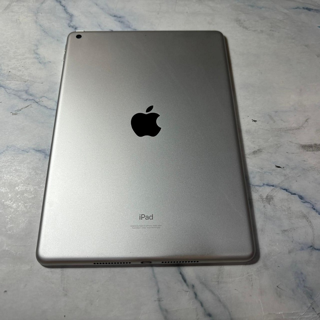 懇得機通訊 二手平板 APPLE iPad9 iPad 9 10.2吋 9代 64G 銀色 A2602 WIFI 465