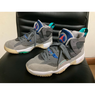 Nike Air Jordan Jumpman Two Trey 灰色