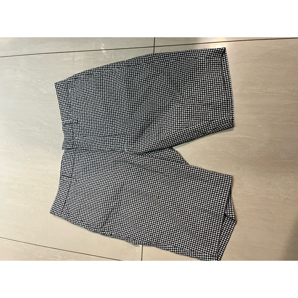 Uniqlo 格紋短褲 男 短褲（二手9成新）尺寸M