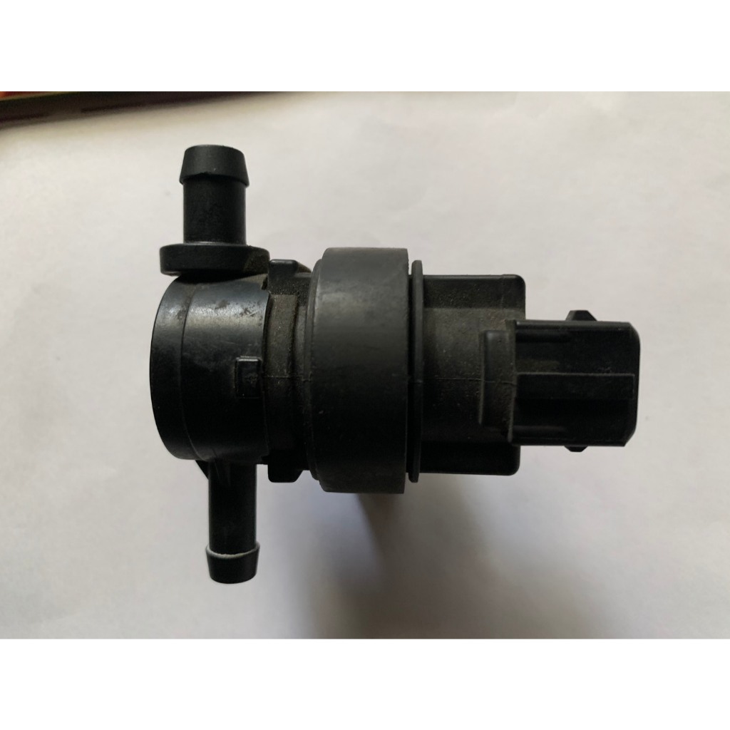 BENZ 原廠 中古 碳罐電池閥 料號0004701593 C230 C240 C250 C280 C300 C320
