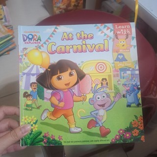 清書櫃 Dora the Explorer: At the Carnival愛探險的朵拉：狂歡節