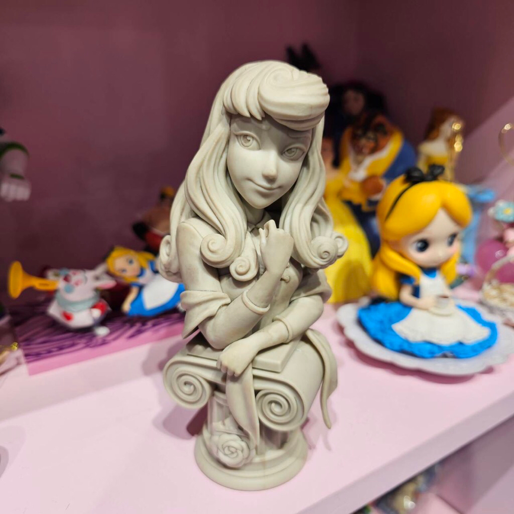 Bunibear. 迪士尼 商店 野獸國 公主雕像景品  美女與野獸 公主系列 雕像 景品【請先聊聊是否現貨】