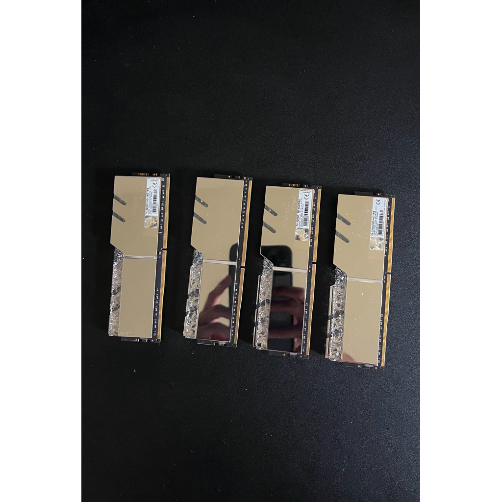 芝奇皇家戟 DDR4  3200  8*4GB （下單前先聊聊）