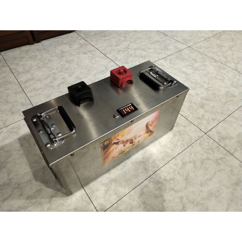 二手12V200AH磷酸鋰鐵電池磷酸鐵鋰電站露營車野營車改裝駐車冷氣用