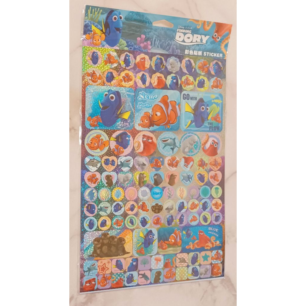正版現貨 🐠🐟海底總動員多莉去哪裡 大張彩色貼紙 多莉Eory與尼莫Nemo 商品檢驗標識