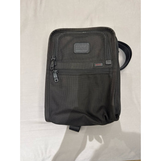 TUMI Alpha Organizer Travel Tote Alpha 2系列斜肩包