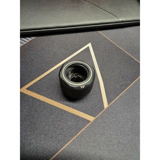 Thermaltake 曜越 Pacific M-Pro G1/4 PETG Tube 16mm OD硬管管接頭 黑色