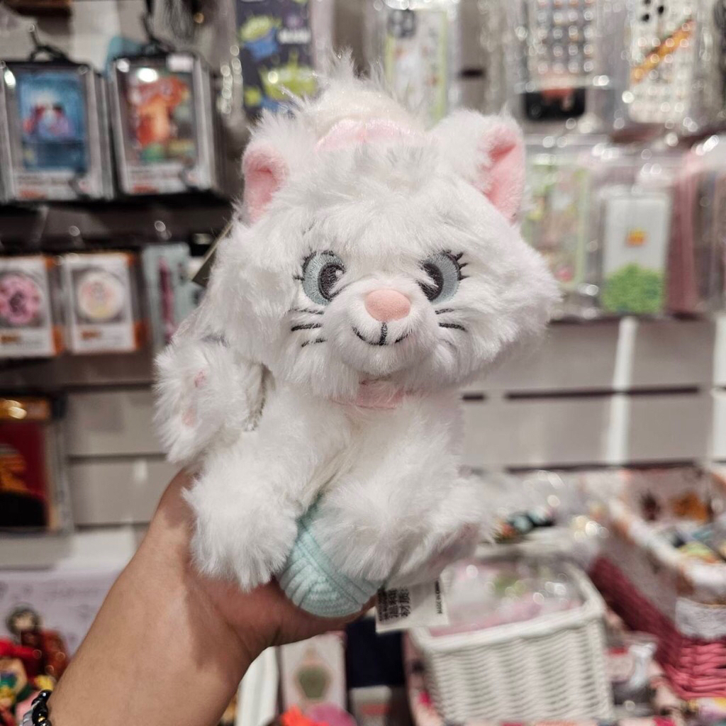 Bunibear. 迪士尼 商店 瑪麗貓毛球吊飾 瑪莉貓 毛球 吊飾【請先聊聊是否現貨】