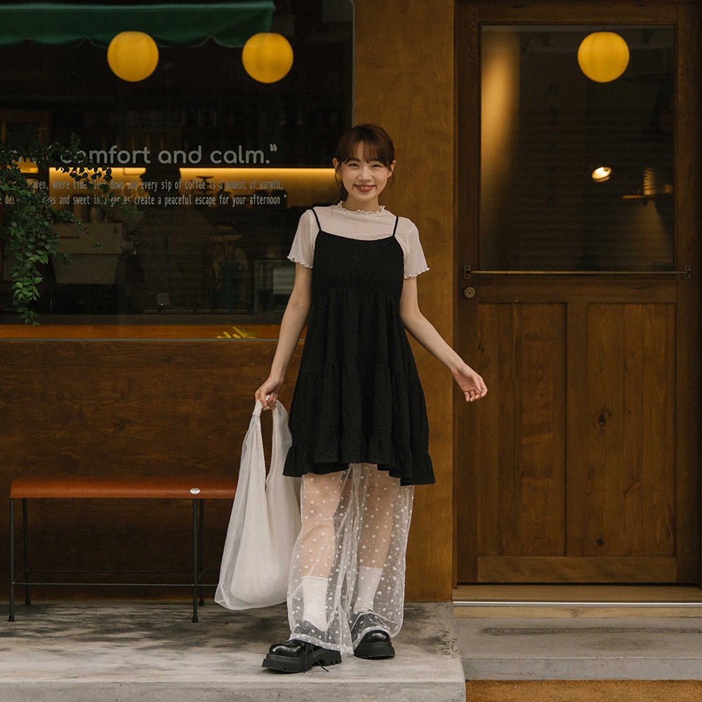 QUEENSHOP_F 女裝 緹花造型蛋糕剪接短洋裝 兩色售 現+預 【01087125】