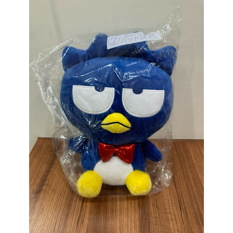 全新～日本🇯🇵一番賞 三麗鷗 五週年紀念 三麗鷗男團 酷企鵝大娃娃 酷企鵝領結大玩偶 酷企鵝週年限定一番賞毛絨娃娃 限量