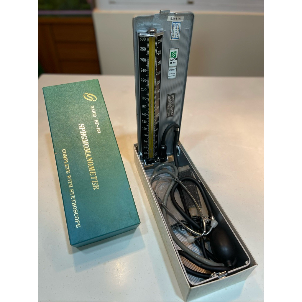 水銀血壓計 Mercurial Sphygmomanometer  擺飾 收藏 陳設 拍攝道具