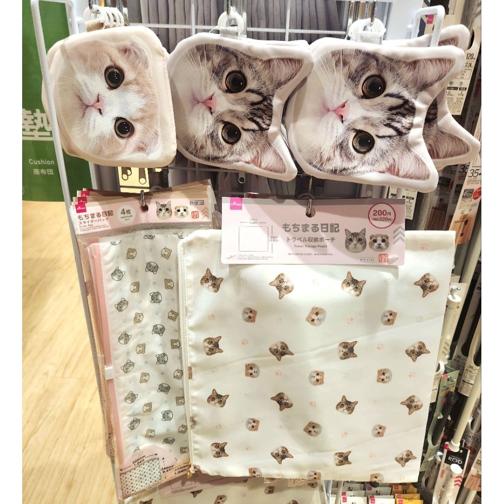 新品 DAISO大創  threeppy 貓咪日記 麻糬丸花丸 貓奴入坑 立體貓貓收納包 隨身耳機包 旅行收納袋 夾鏈袋