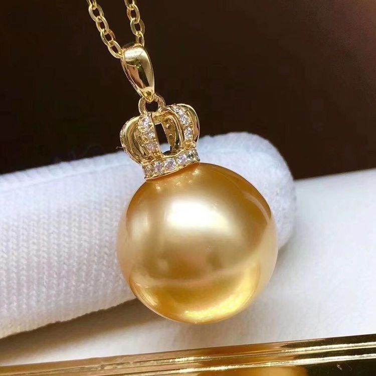 BOEY精品飾品-【送項鏈】925鑲鑽王冠珍珠弔墜項鏈南陽金珠皇冠鎖骨鏈優雅氣質