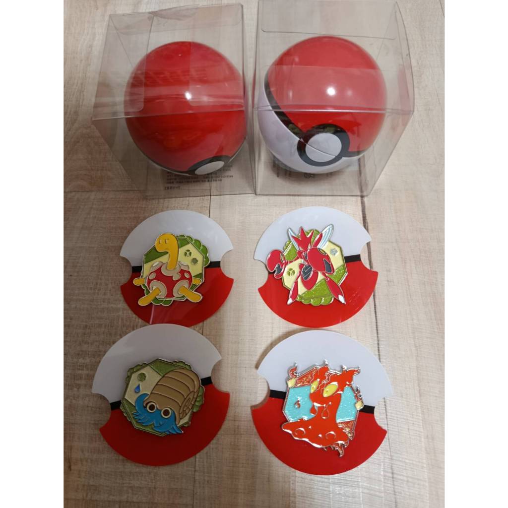 【現貨】 台灣 現貨 徽章 寶可夢 精靈球 壺壺 菊石獸 巨鉗螳螂 熔岩蟲 遊樂園 皮卡丘 夢幻 雷丘