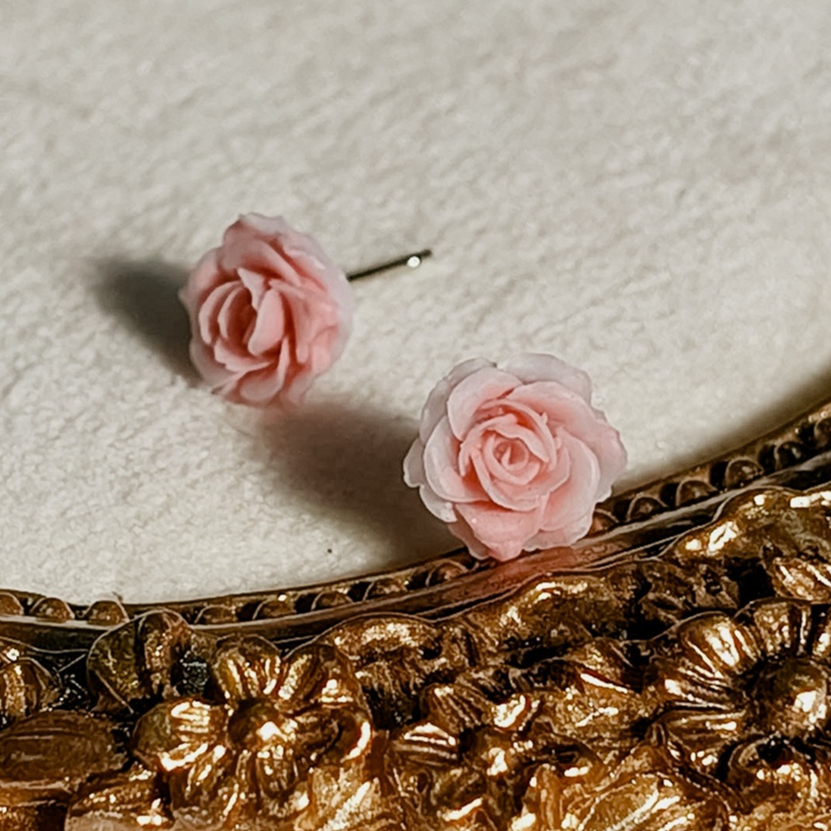 【耳針精選】凡爾賽玫瑰針式耳環◆玫瑰耳環‧花朵耳環‧簡約耳針‧質感耳環‧精緻耳針‧少女耳環‧粉色耳環‧花系耳環