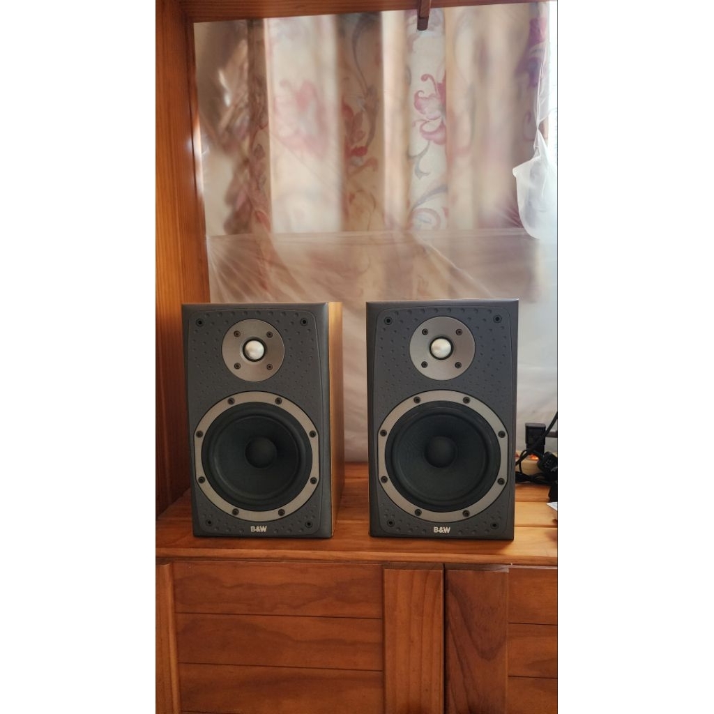 B&W  DM303喇叭