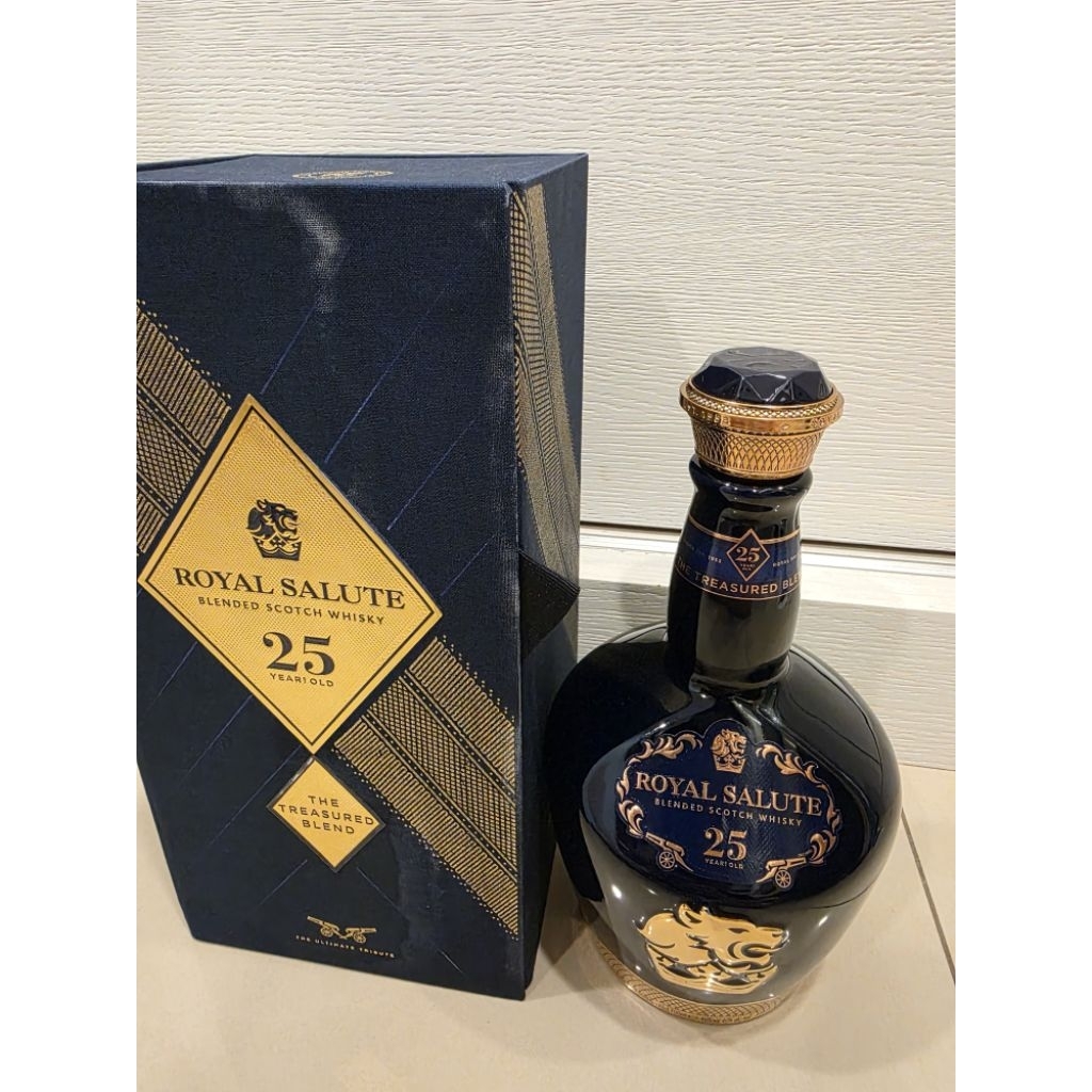 ROYAL SALUTE 21年 空箱と空瓶 ロイヤルサルート21年 【空瓶 】 陶器