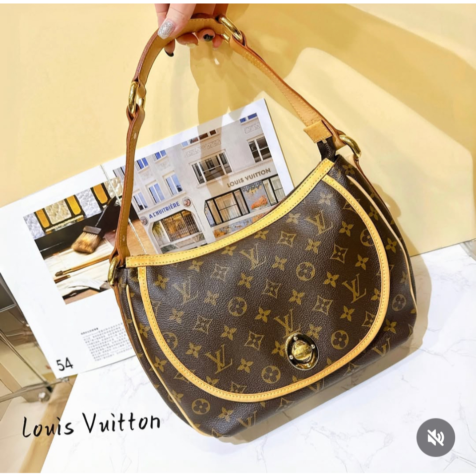 二手旗艦 LOUIS VUITTON LV 字紋 肚臍包 肩背包 斜背包 (中友店)