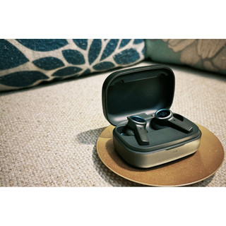 『日日好物』B&O Beoplay EX 頂級耳機(全新）