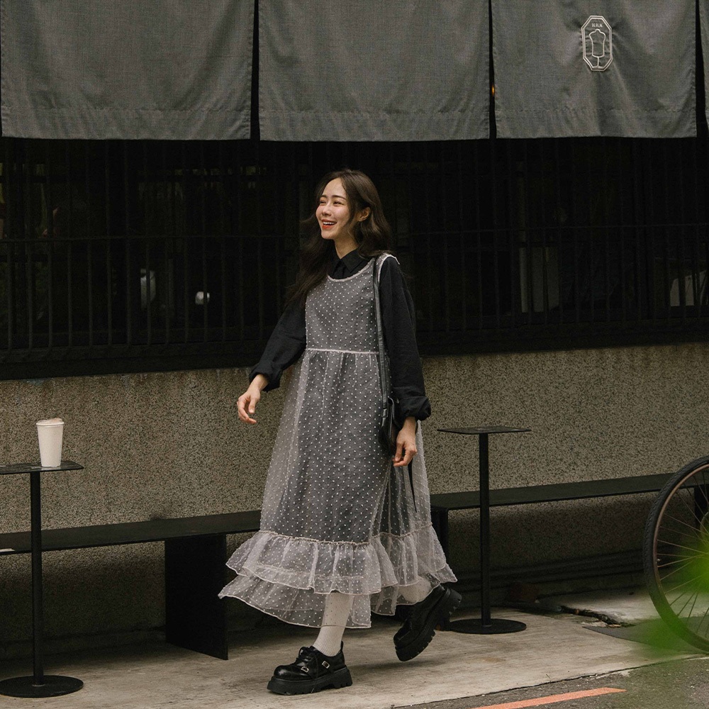 QUEENSHOP_F 女裝 立體點點蛋糕下擺透膚綁帶罩衫-灰 現+預 【01099138】