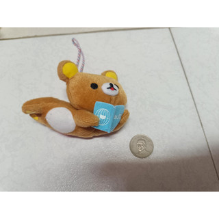 拉拉熊Rilakkuma系列-拉拉熊Rilakkuma看書款布偶吊飾鎖匙圈