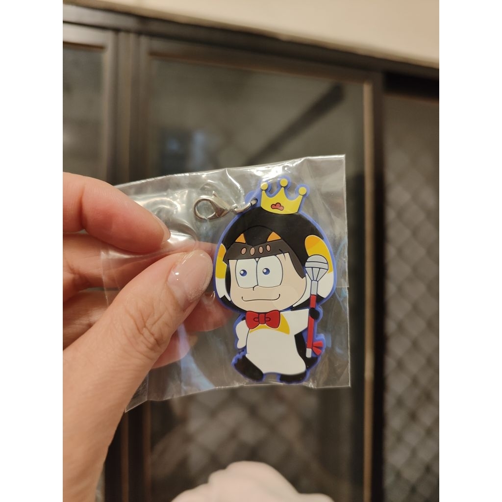 阿松先生  小松先生  十四松 企鵝帶皇冠造型軟膠 吊飾