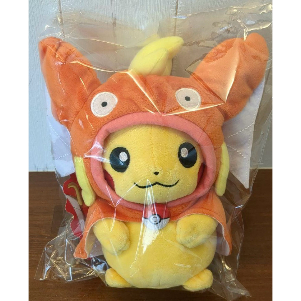 日本🇯🇵寶可夢中心限定-2015日版正版已絕版鯉魚王變裝皮卡丘娃娃變裝鯉魚王（有吊牌）