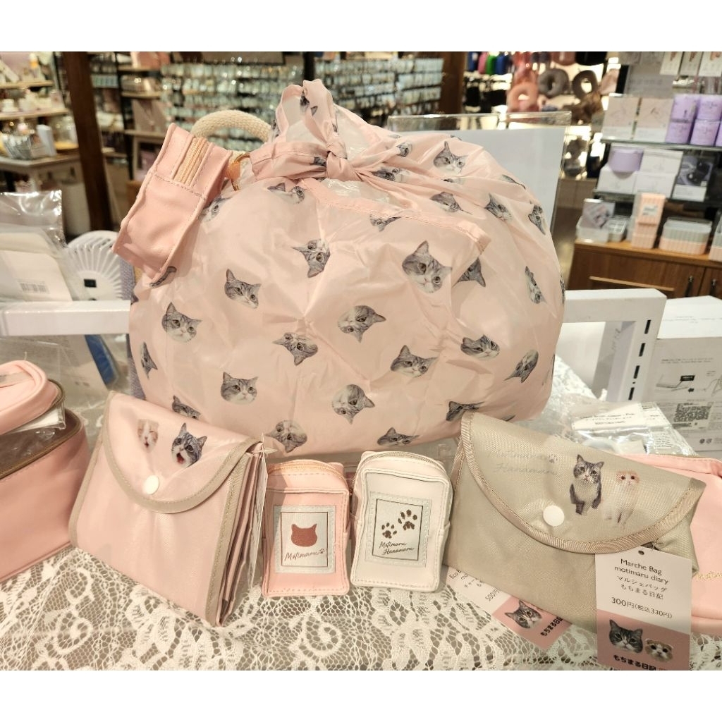 新品 DAISO大創  threeppy 貓咪日記 麻糬丸 花丸 貓貓 貓奴入坑 摺疊購物袋 收納包帶扣環購物袋 旅行袋